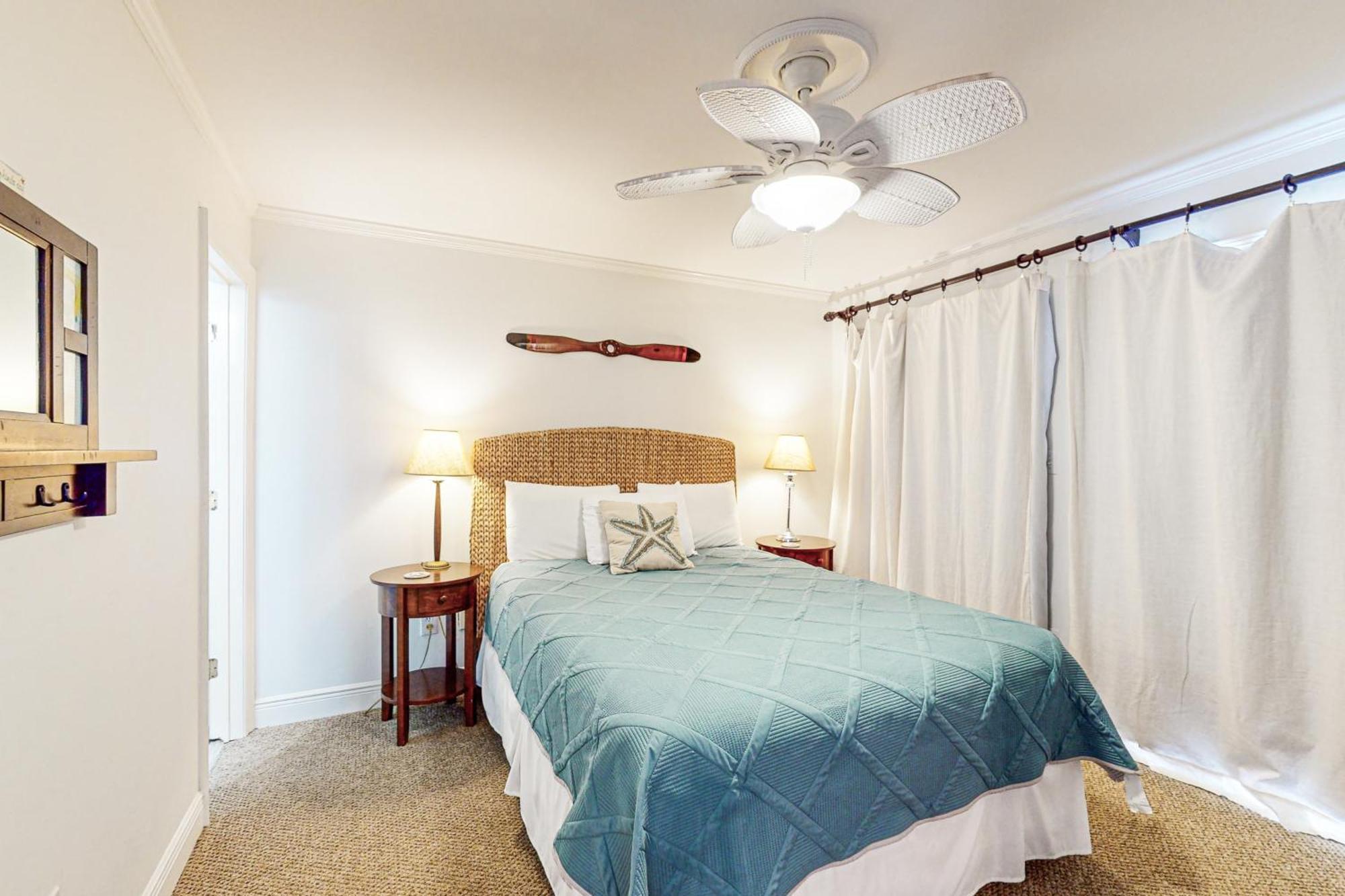 Romar Beach Condos Gulf Shores Room photo